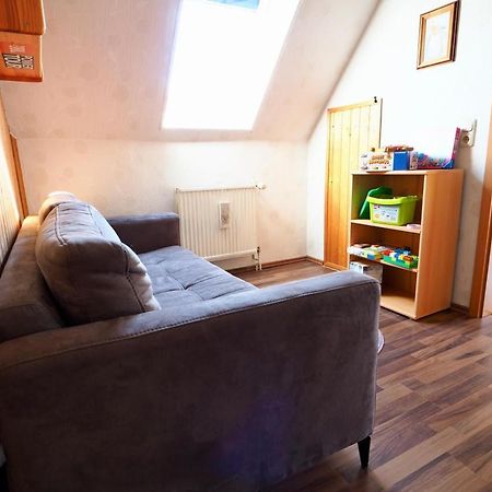 Ferienhaus Neumann - Ein Ganzes Haus Fuer Ihren Urlaub! Hessenburg 外观 照片