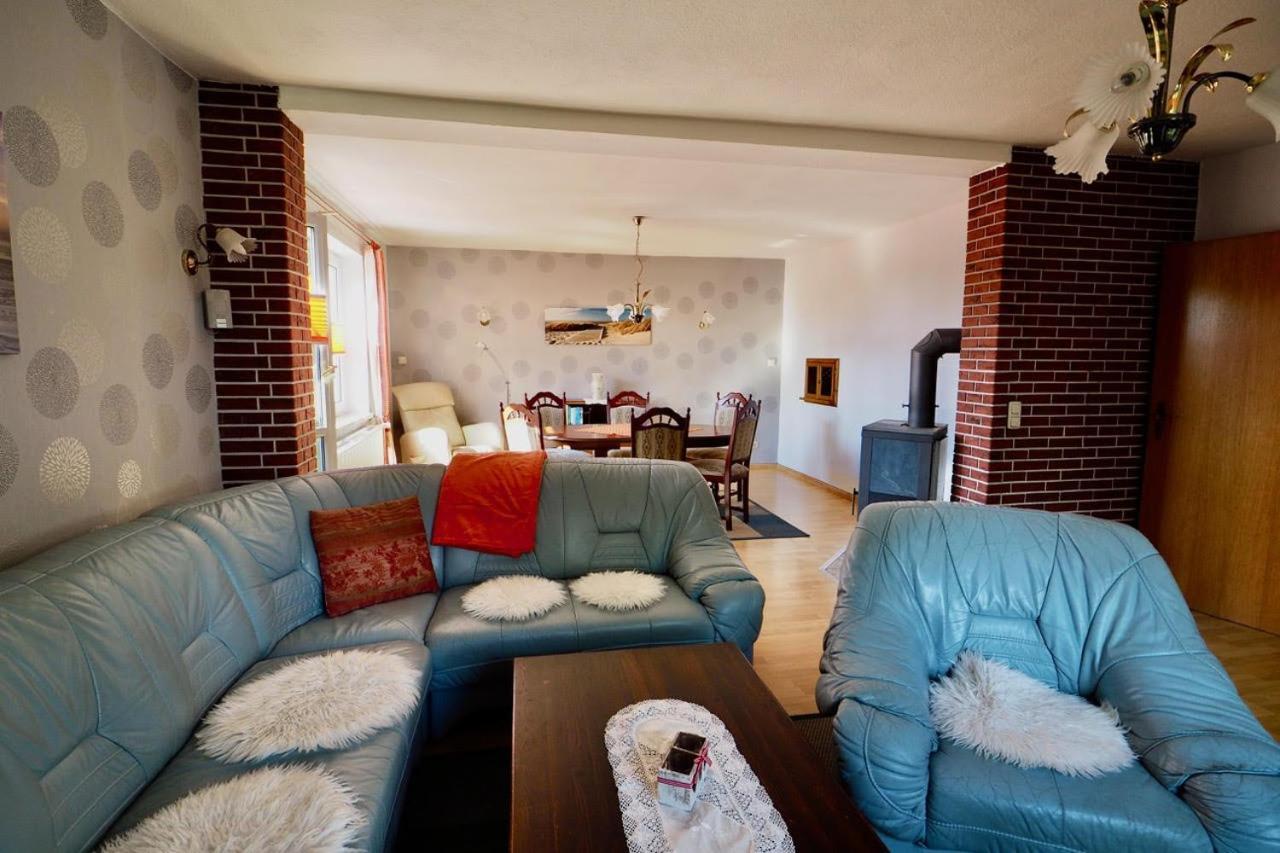 Ferienhaus Neumann - Ein Ganzes Haus Fuer Ihren Urlaub! Hessenburg 外观 照片