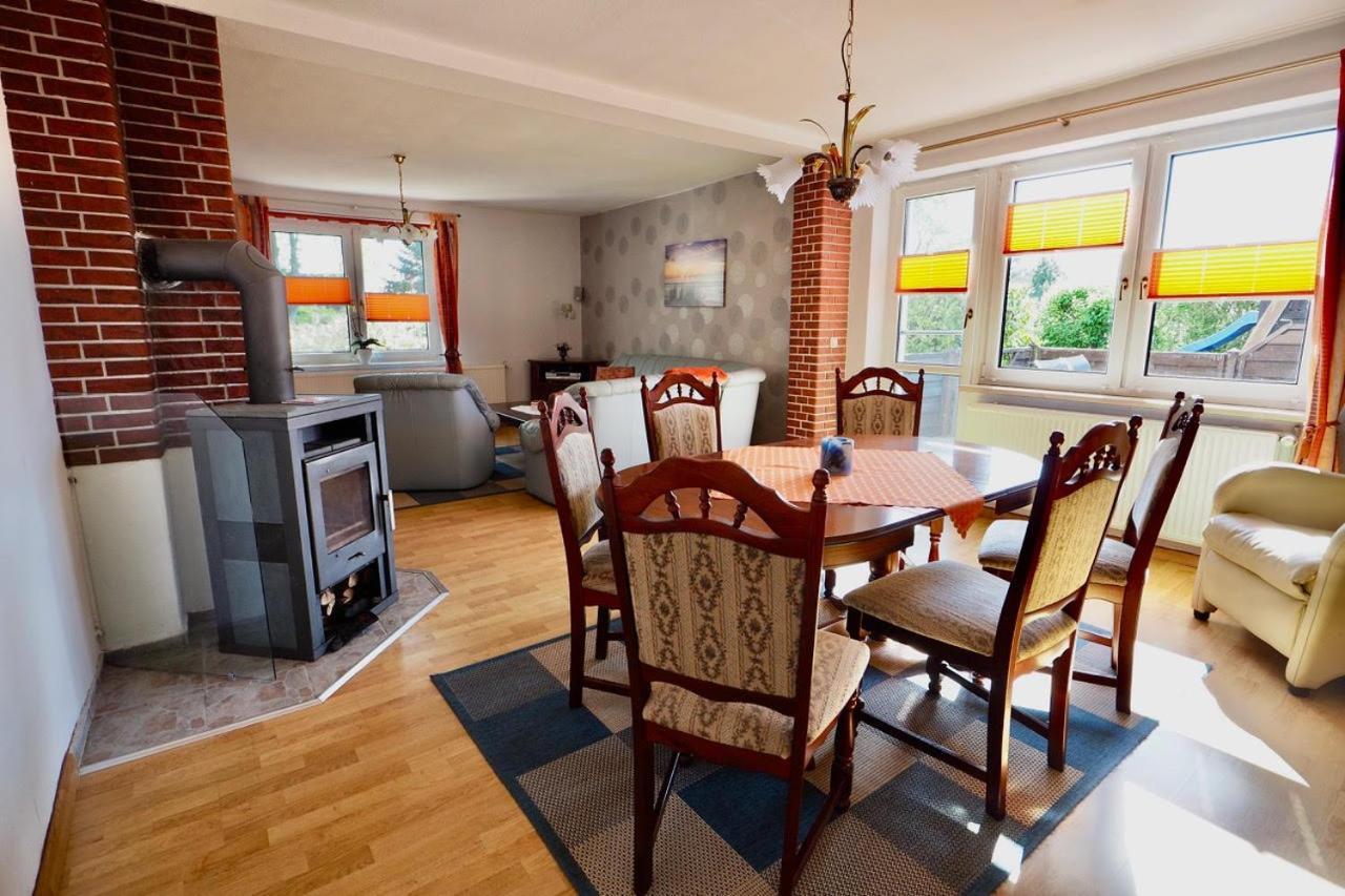 Ferienhaus Neumann - Ein Ganzes Haus Fuer Ihren Urlaub! Hessenburg 外观 照片